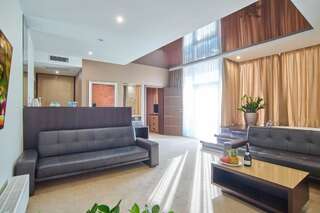 Отель NEMO Hotel Resort & Spa Одесса Семейный люкс с видом на парковку и двор здания-3