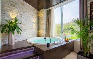 Отель NEMO Hotel Resort & Spa Одесса Люкс с видом на город и во двор здания-2