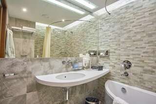 Отель NEMO Hotel Resort & Spa Одесса Двухместный номер с 1 кроватью и террасой-6